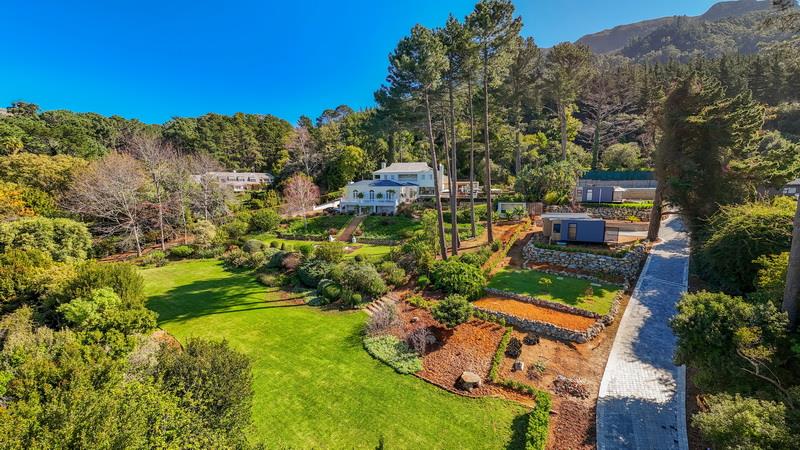 4 Bedroom Property for Sale in Constantia Western Cape